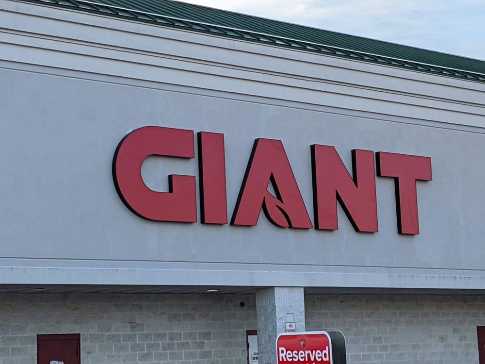 Giant Food Store