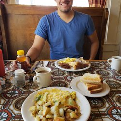 floras cafe og steakhouse brunch
