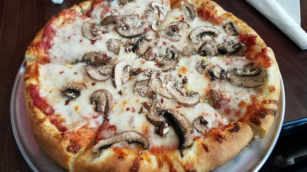 House of Pizza Downtown 15 Photos & 20 Reviews Pizza 208 N