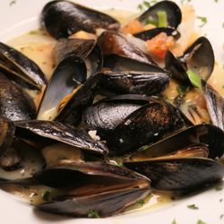 The Best 10 Seafood Restaurants Near Seasons 52 In Schaumburg Il Yelp Dover Straits