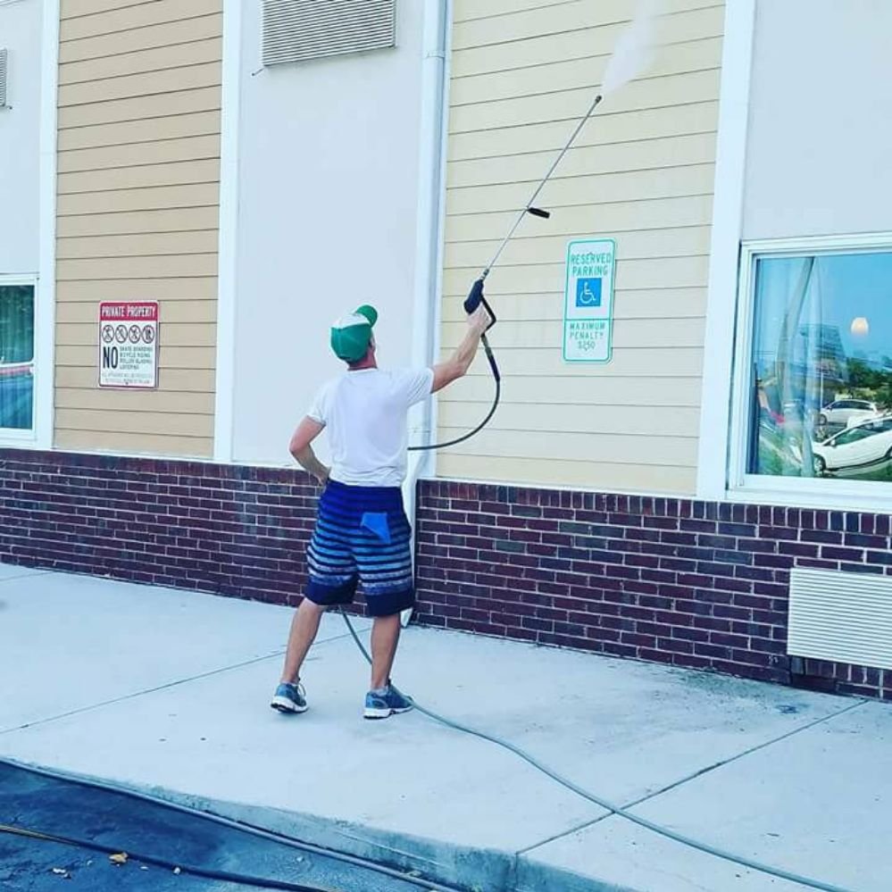 Aqua Pressure Power Washing