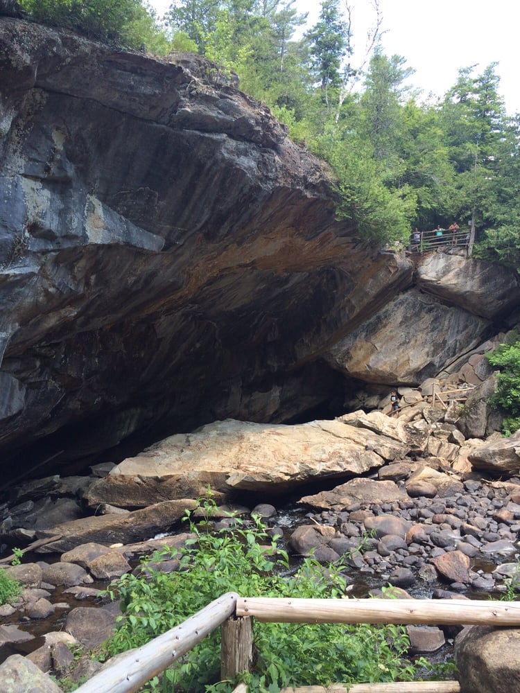 Natural Stone Bridge And Caves Review Natural Stone Bridge And Caves Review