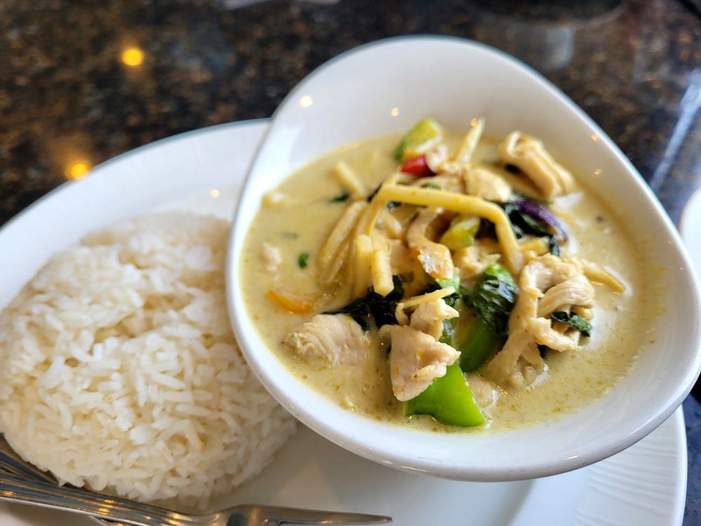 Thai Style Noodle House 3