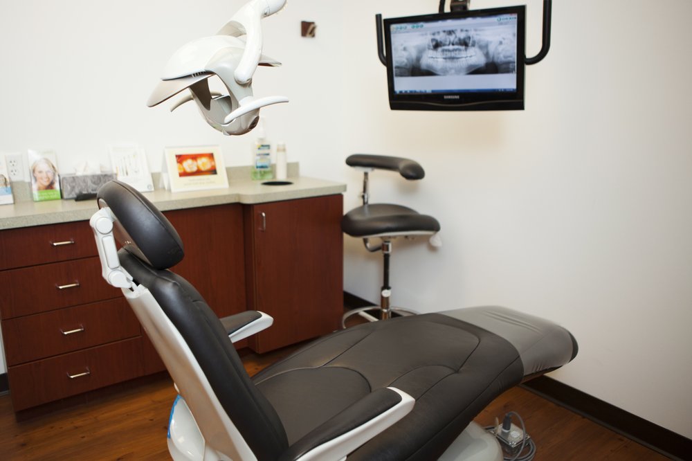 image of business Family Tree Dental Care : Marry Hong, DDS