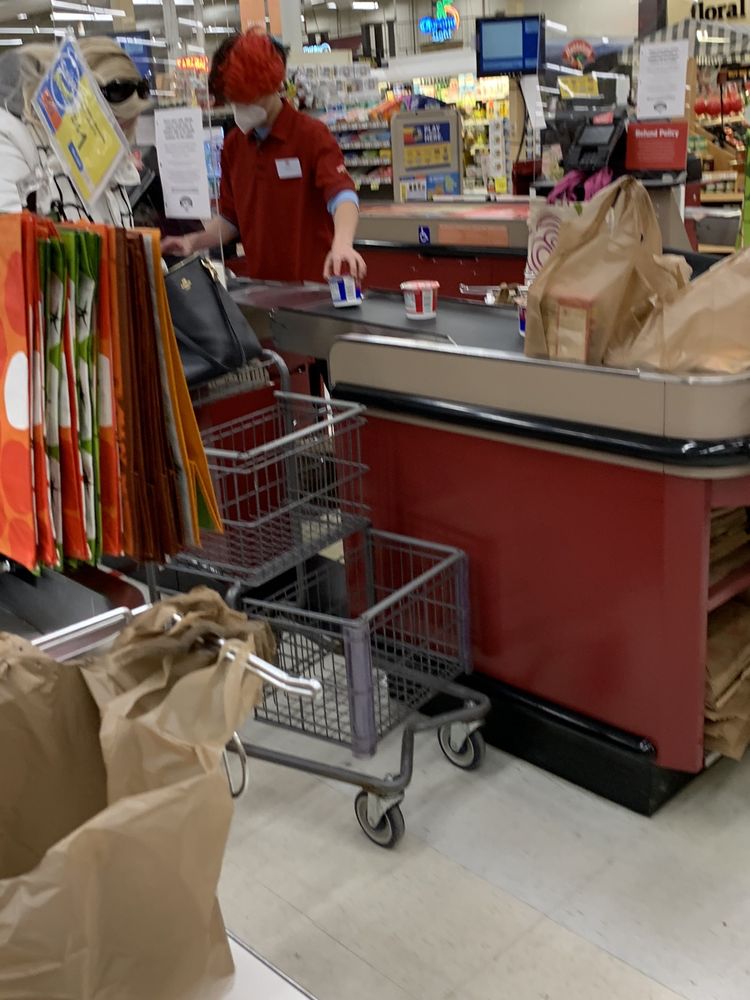 Hannaford Supermarket