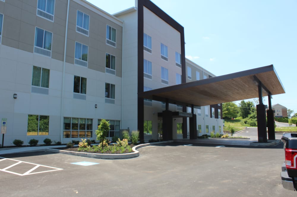 Holiday Inn Express & Suites NEW CUMBERLAND 11 Reviews Venues