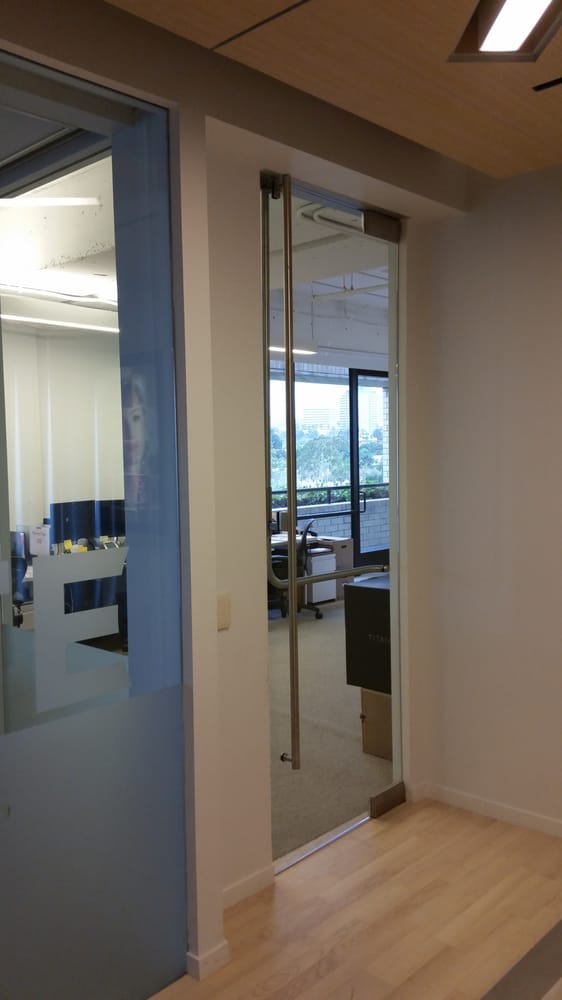 5 8th Safety Temper Glass Door With Exposed Stainless Steel 6 Photos For Lionsgate Entertainment S