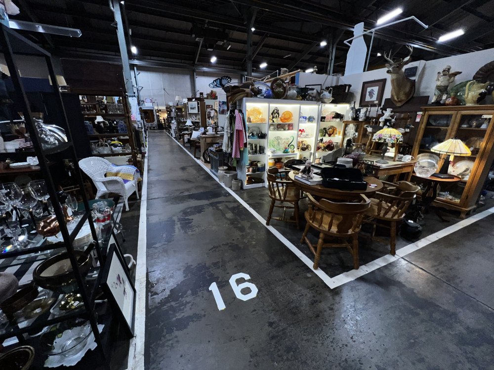 Sleepy Poet Antique Mall