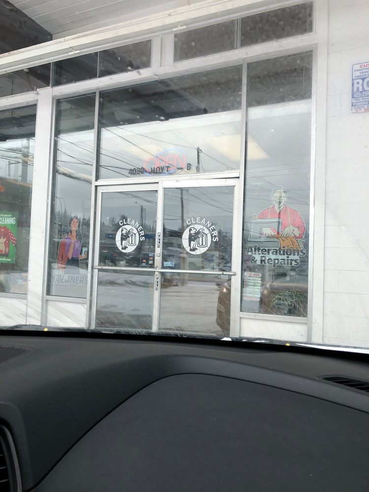 K & K One Hour Cleaners