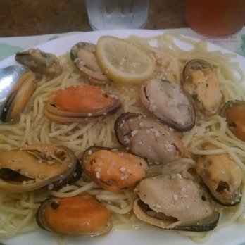 Mama S Italian Restaurant 18 Photos 72 Reviews 2091 Photo Of Mama S Italian Restaurant Englewood Fl United States