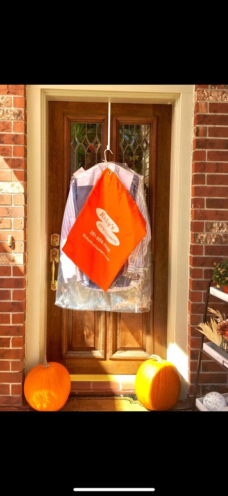 Ricky's Dry Cleaners