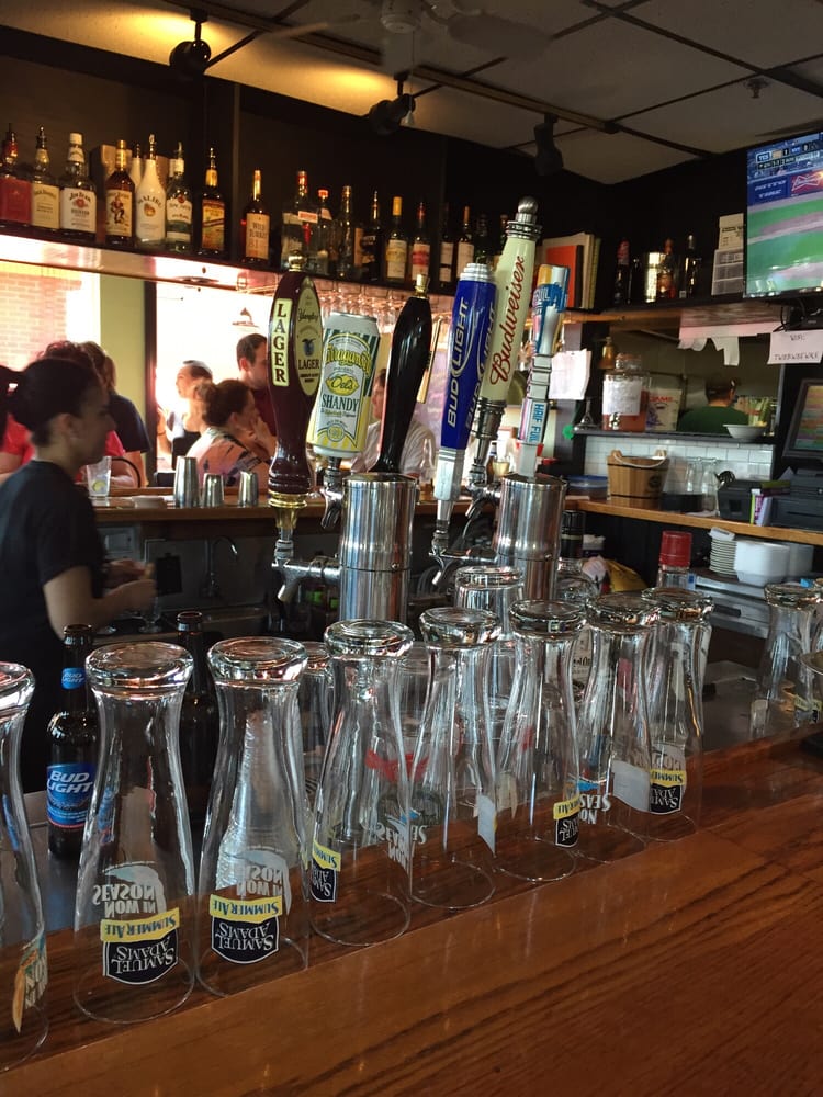 Oyster River Tavern 33 Photos & 46 Reviews Seafood 38 Ocean Ave