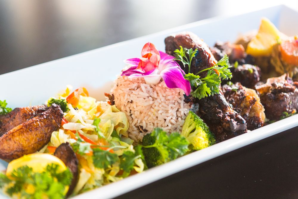 Heroes Island Cusine Lounge