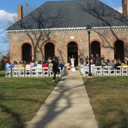 Hanover Tavern 53 Photos 41 Reviews American New 13181 Photo Of Hanover Tavern Va United States Wedding Ceremony Across The