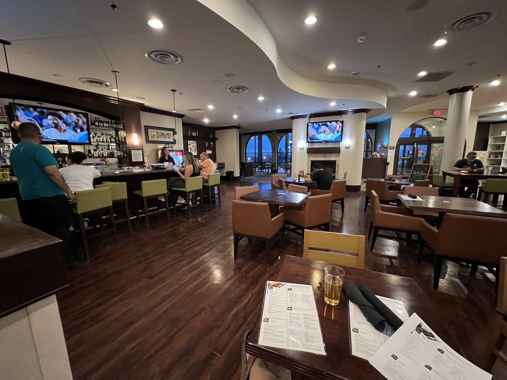 900 Bar & Grill