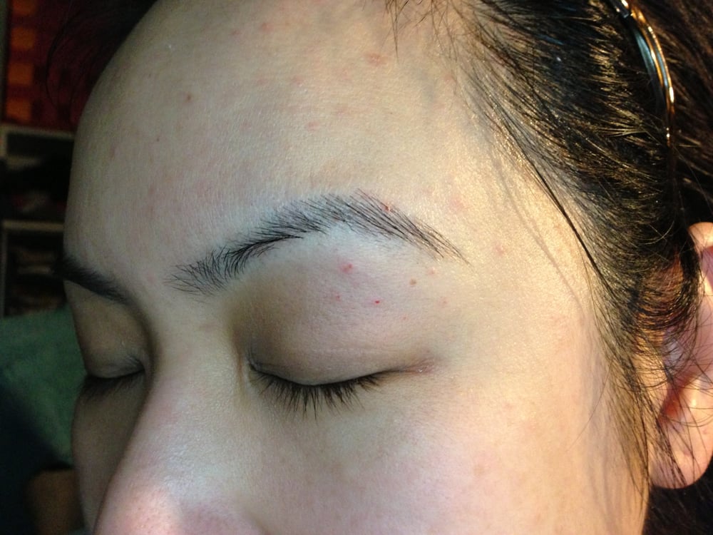 below-my-eyebrow-arch-you-can-see-a-few-red-spots-they-threaded-me