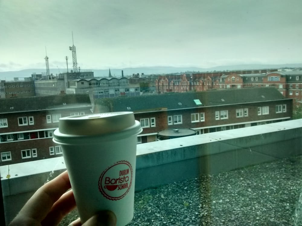 Dublin Barista School － Dublin, 愛爾蘭的相片。Sipping my Lil Flat White overlooking Dublin from college.