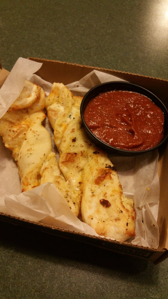 Awesome Garlic Twists With Maranara Sauce Yelp Photo Of Round Table Las Vegas Nv United States Awesome Garlic