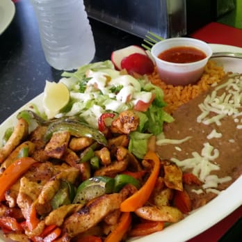 El Portal Restaurant Mexican 22816 Ave 196 Strathmore Ca Photo Of El Portal Restaurant Strathmore Ca United States Fajitas