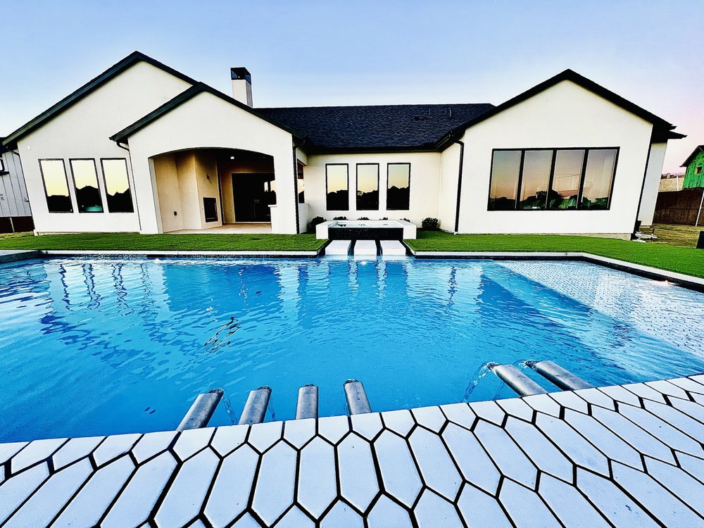 Living Water Custom Pools