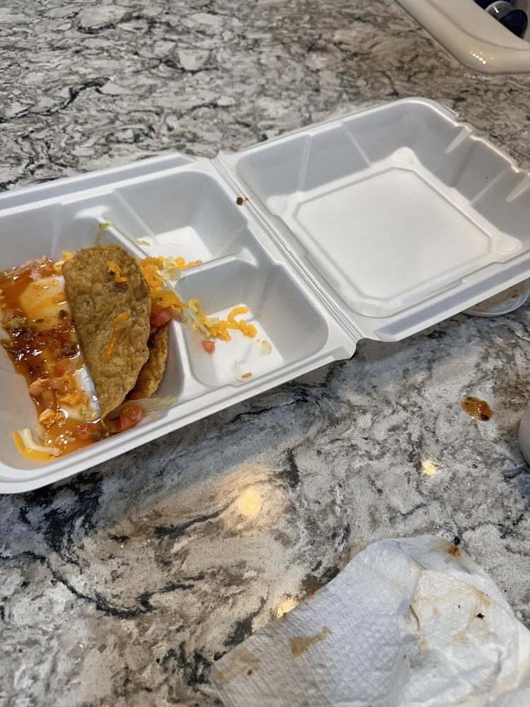 Esteban's Cafe y Cantina