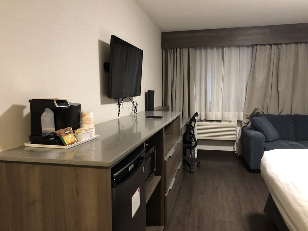 Econo Lodge South