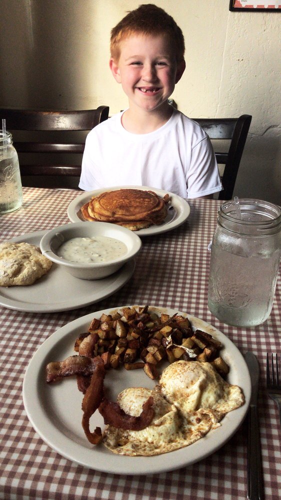 The Cake Lady Bakery Cafe 15 Photos & 20 Reviews Bakeries 209 E