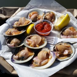 Keyport Fishery 172 Photos 321 Reviews Seafood Markets 150 W Photo Of Keyport Fishery Nj United States Clams On The Half