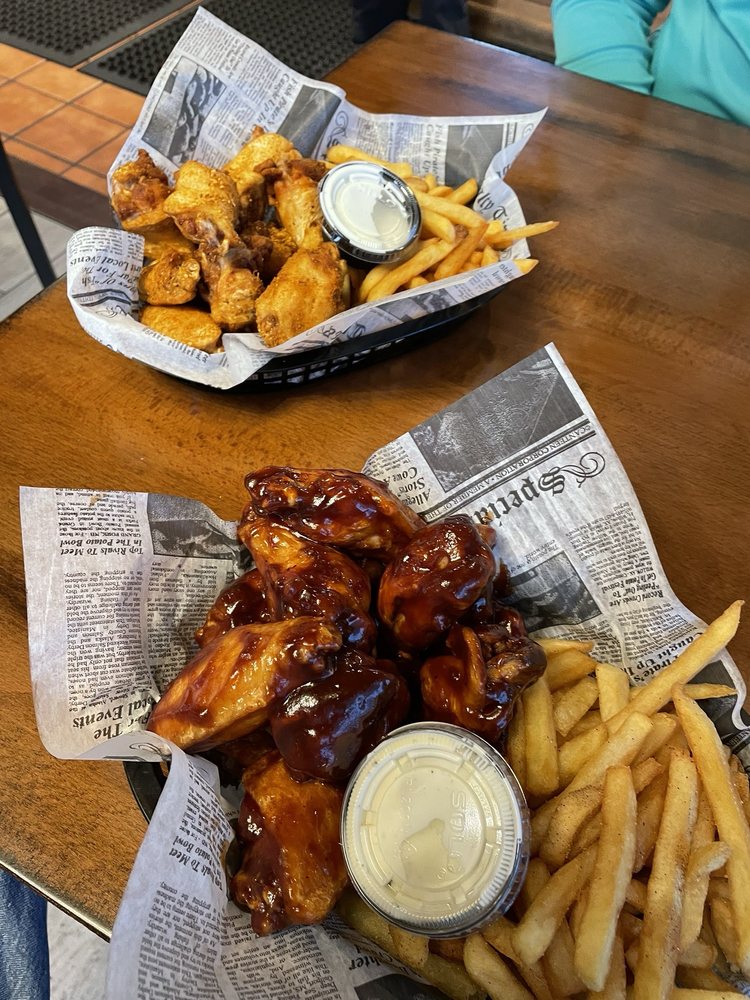 Woodland Burgers & Wings Woodland Burgers & Wings