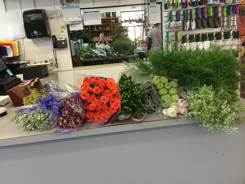 Metropolitan Wholesale Florists 285 N Midland Ave, Saddle Brook, NJ