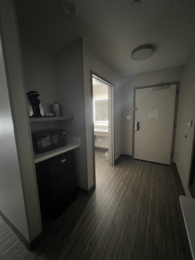 Holiday Inn Express & Suites Jacksonville-Camp LeJeune Area