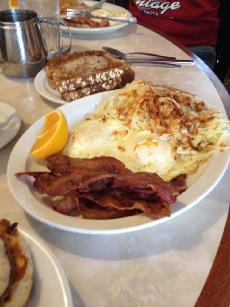 Family Table Restaurant 18 Photos & 22 Reviews American