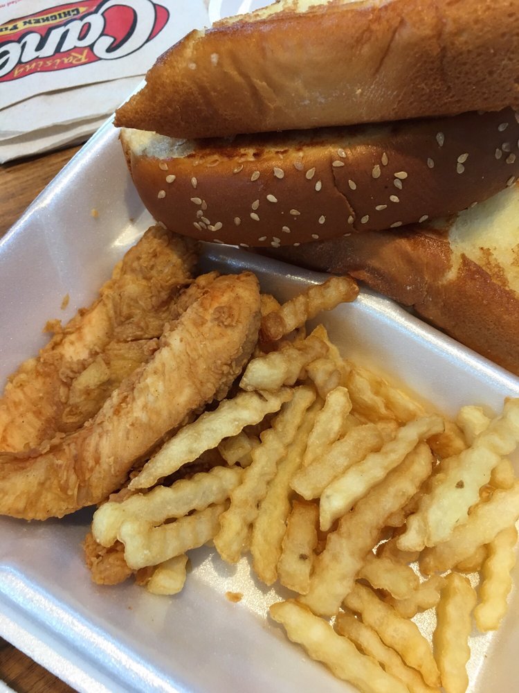 Raising Cane’s Chicken Fingers Fast Food 10000 California St, West