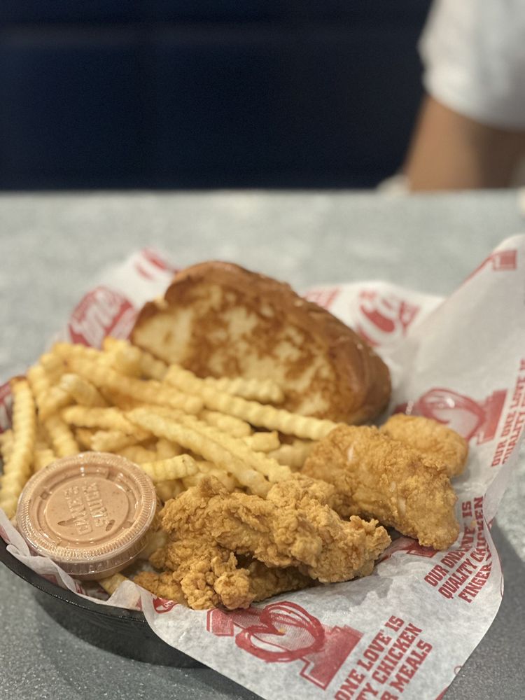 Raising Cane's Chicken Fingers Raising Cane's Chicken Fingers