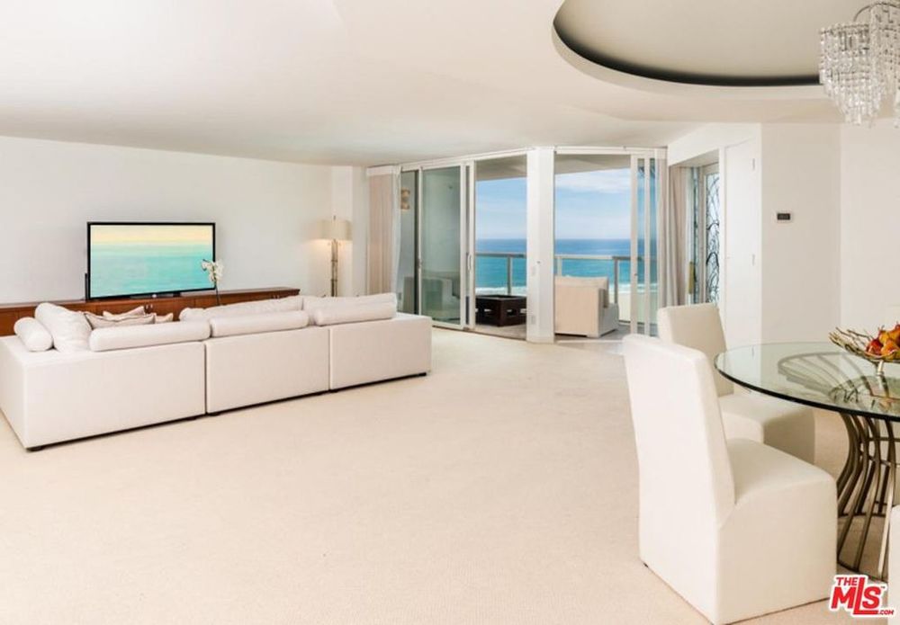 Santa Monica Real Estate Agent 28 Photos Real Estate Agents 2200