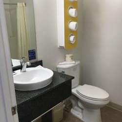 Savannah Suites Hotels 5280 Peachtree Blvd Chamblee Photo Of Savannah Suites Chamblee Ga United States Bathroom