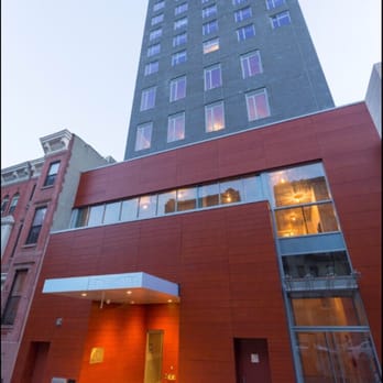 Edge Hotel 28 Photos 32 Reviews Hotels 514 W 168th St Photo Of Edge Hotel New York Ny United States Outside The