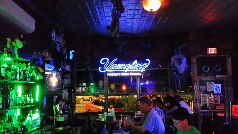 Octopus Garden 36 Photos & 38 Reviews Dive Bars 1942 Hollywood