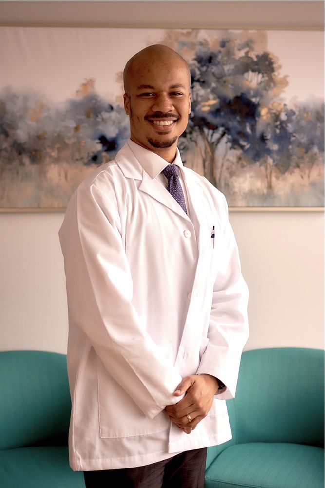 image of business Queens Modern Dental Suite