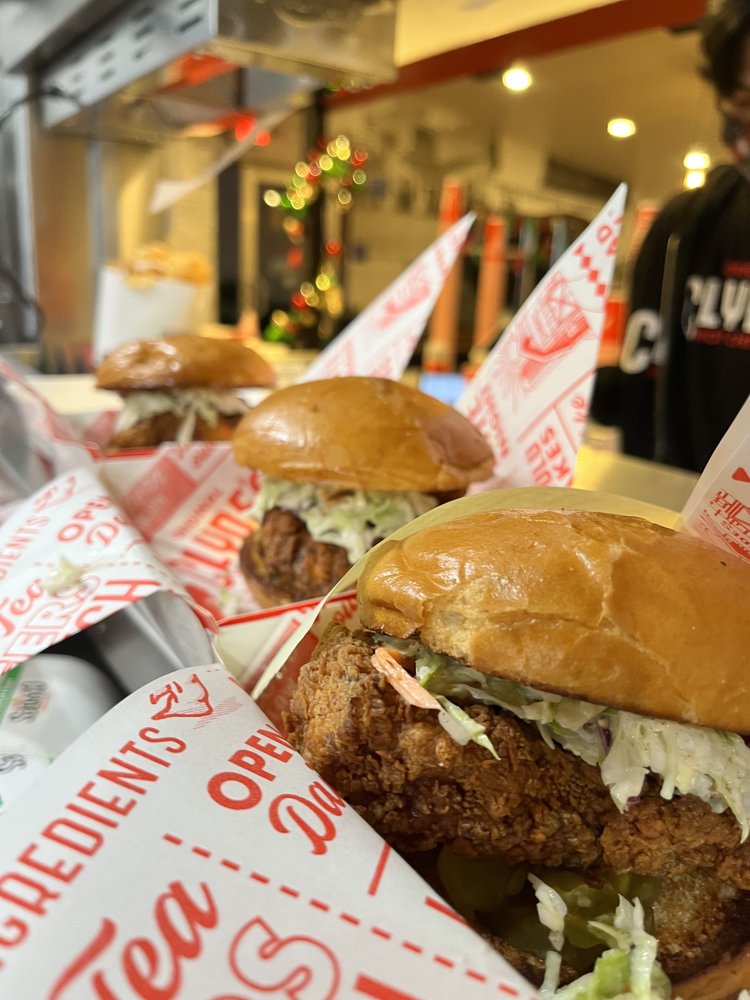 Clydes Hot Chicken - Santa Ana