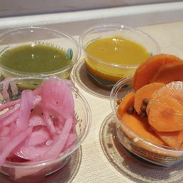 Foto zu Sababa - San Francisco, CA, Vereinigte Staaten. Free Pickles & Sauces