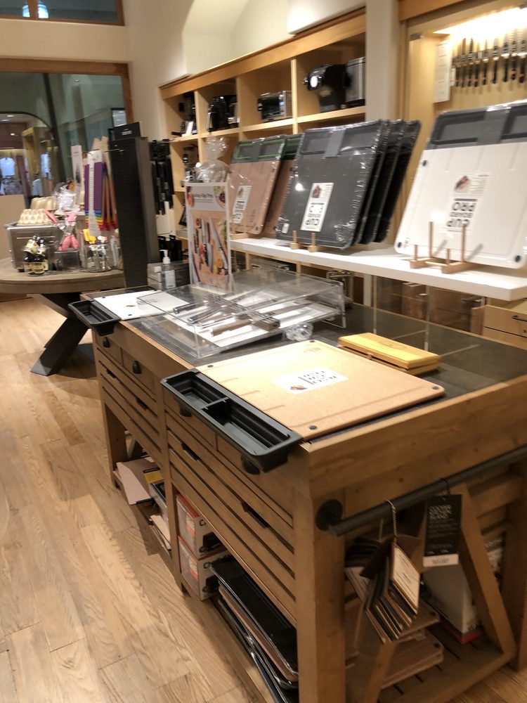 Williams Sonoma Store