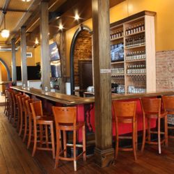 Grand River Brewery 31 Photos 11 Reviews Brewpubs 101 West Photo Of Grand River Brewery Marshall Mi United States Dining Room Bar