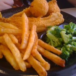 Captain D S Seafood Restaurants Closed 3610 Sw Archer Photo Of Captain D S Seafood Restaurants Gainesville Fl United States Catfish Dinner