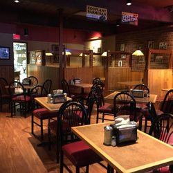Colombo S Pizza Pasta 25 Photos 41 Reviews 1003 W Photo Of Colombo S Pizza Pasta Bozeman Mt United States Front Room