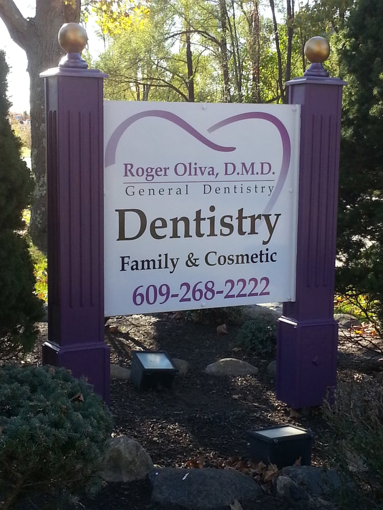 image of business Roger Oliva, D.M.D.