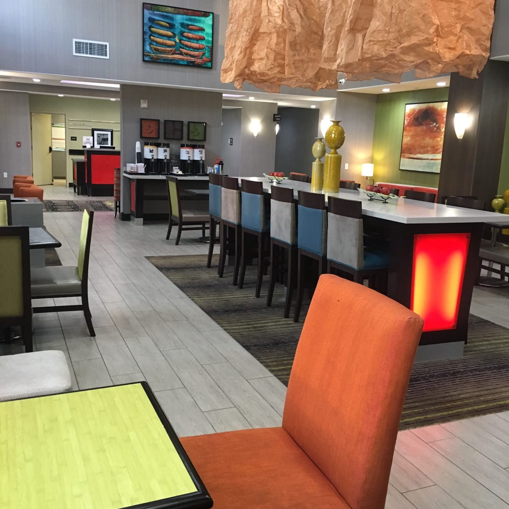 Dining Area They Serve Breakfast At 6am Yelp Photo Of Hampton Inn Suites Ada Ok United States Dining