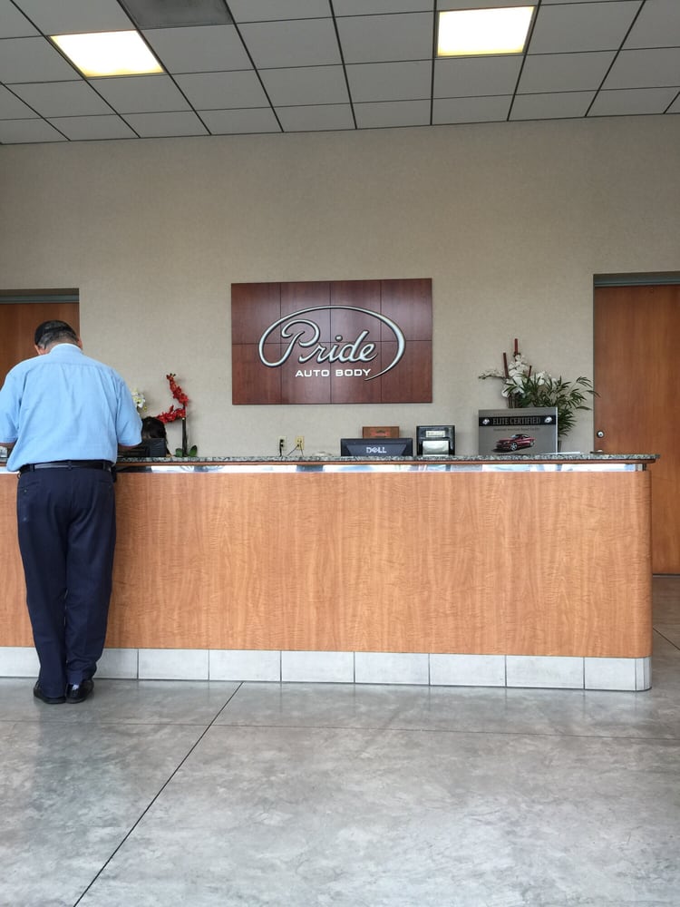 Pride Auto Body 19 Photos & 90 Reviews Body Shops 15106 Oxnard St