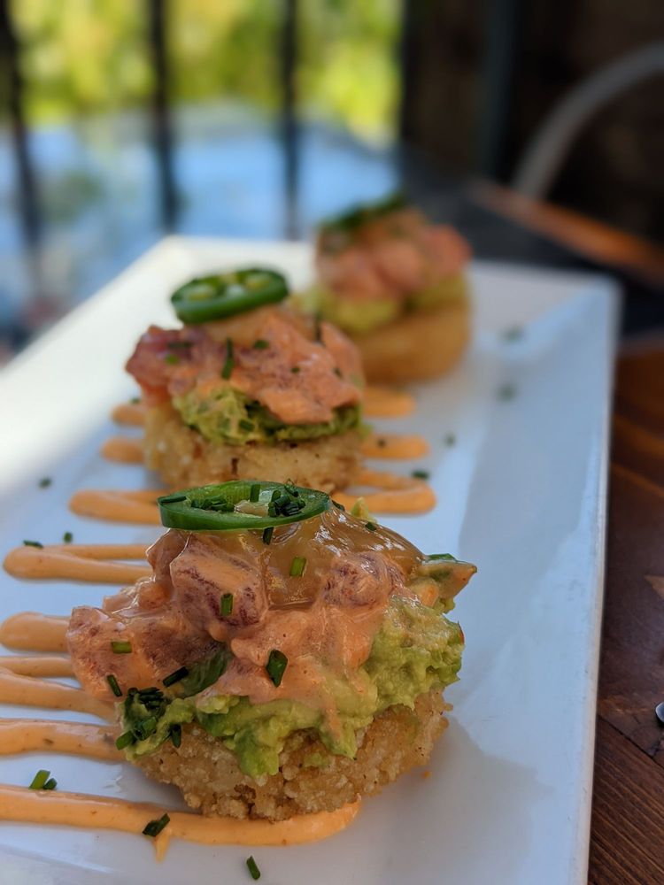 Tavern Tomoko & Ladyface Brewery