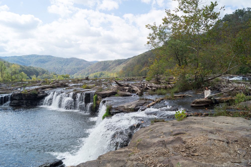 The Sandstone Falls Hiking New River National River, Hinton